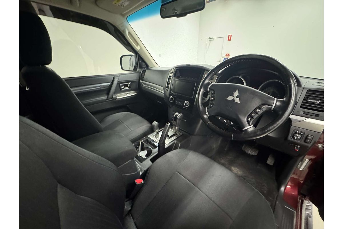 2016 Mitsubishi Pajero GLX NX