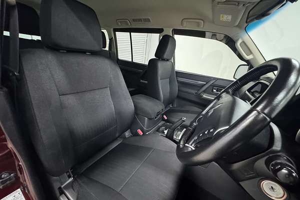 2016 Mitsubishi Pajero GLX NX