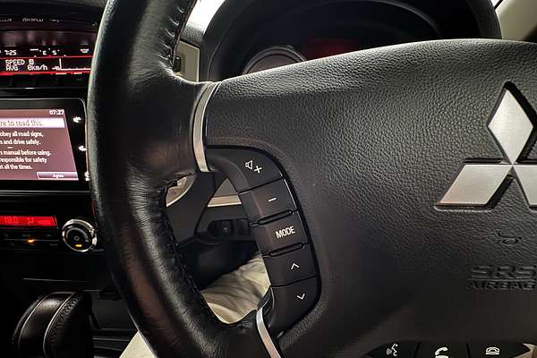 2016 Mitsubishi Pajero GLX NX