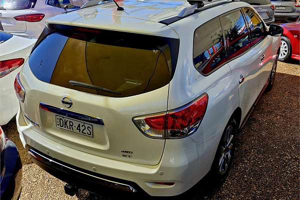 2016 Nissan Pathfinder ST R52