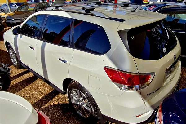 2016 Nissan Pathfinder ST R52