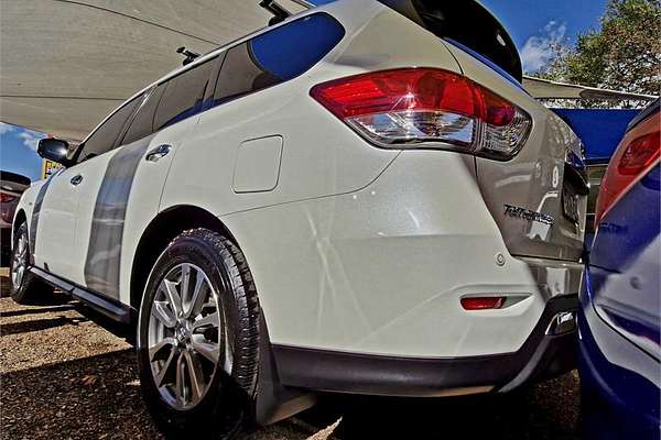 2016 Nissan Pathfinder ST R52