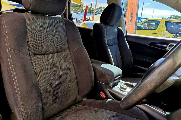2016 Nissan Pathfinder ST R52
