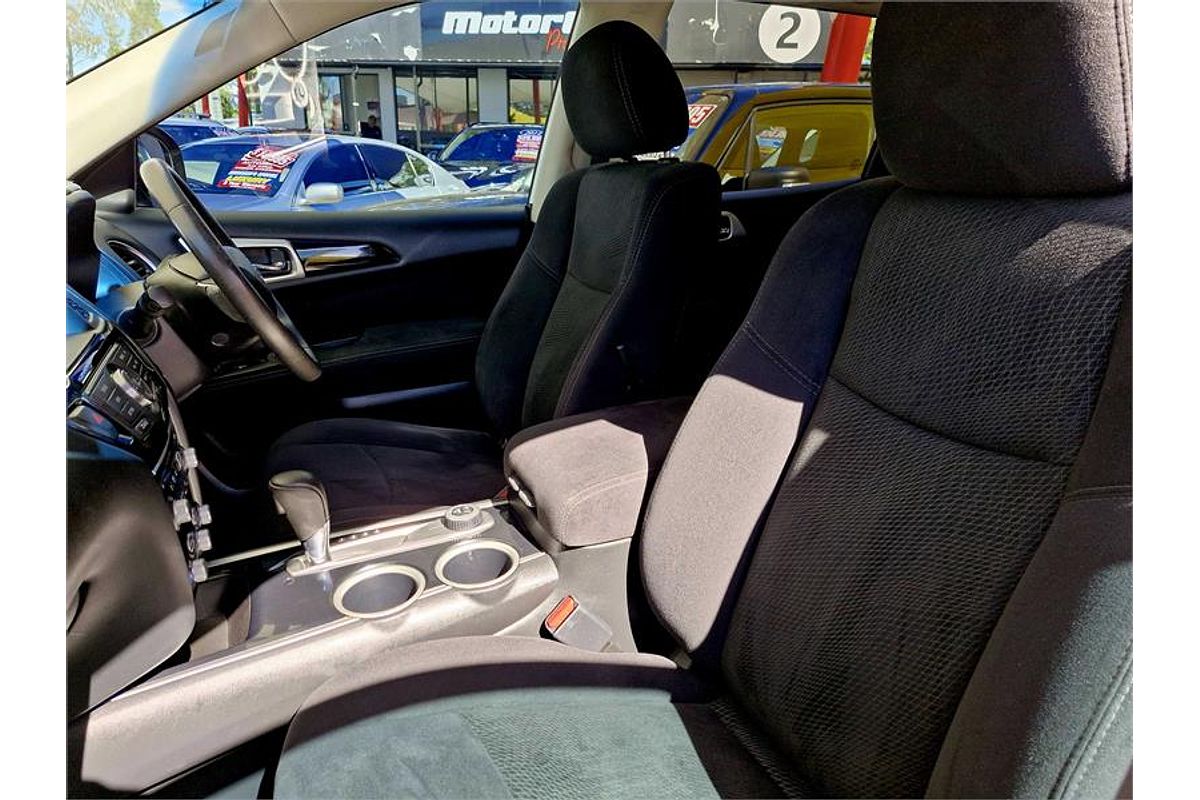 2016 Nissan Pathfinder ST R52