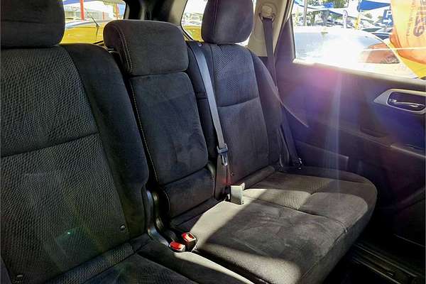 2016 Nissan Pathfinder ST R52