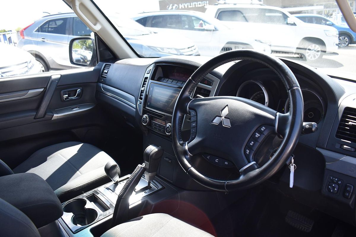 2019 Mitsubishi Pajero GLX NX