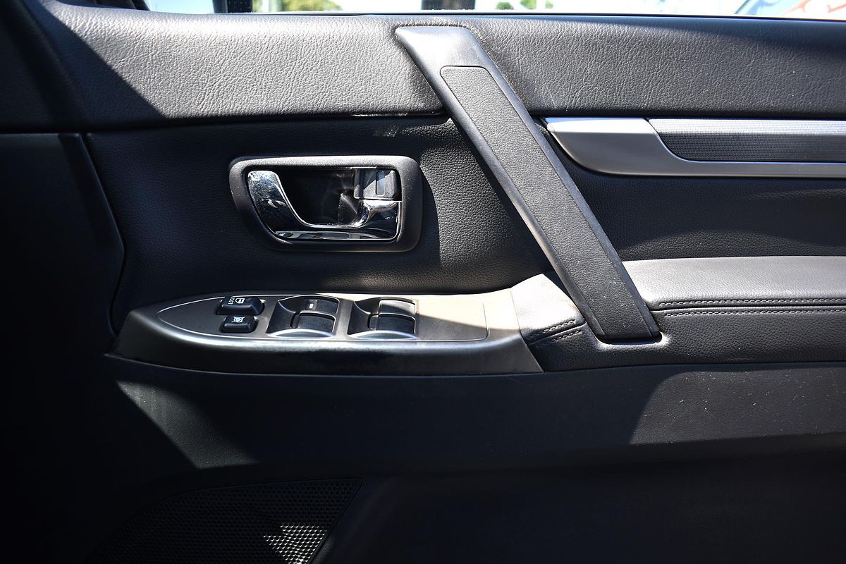 2019 Mitsubishi Pajero GLX NX