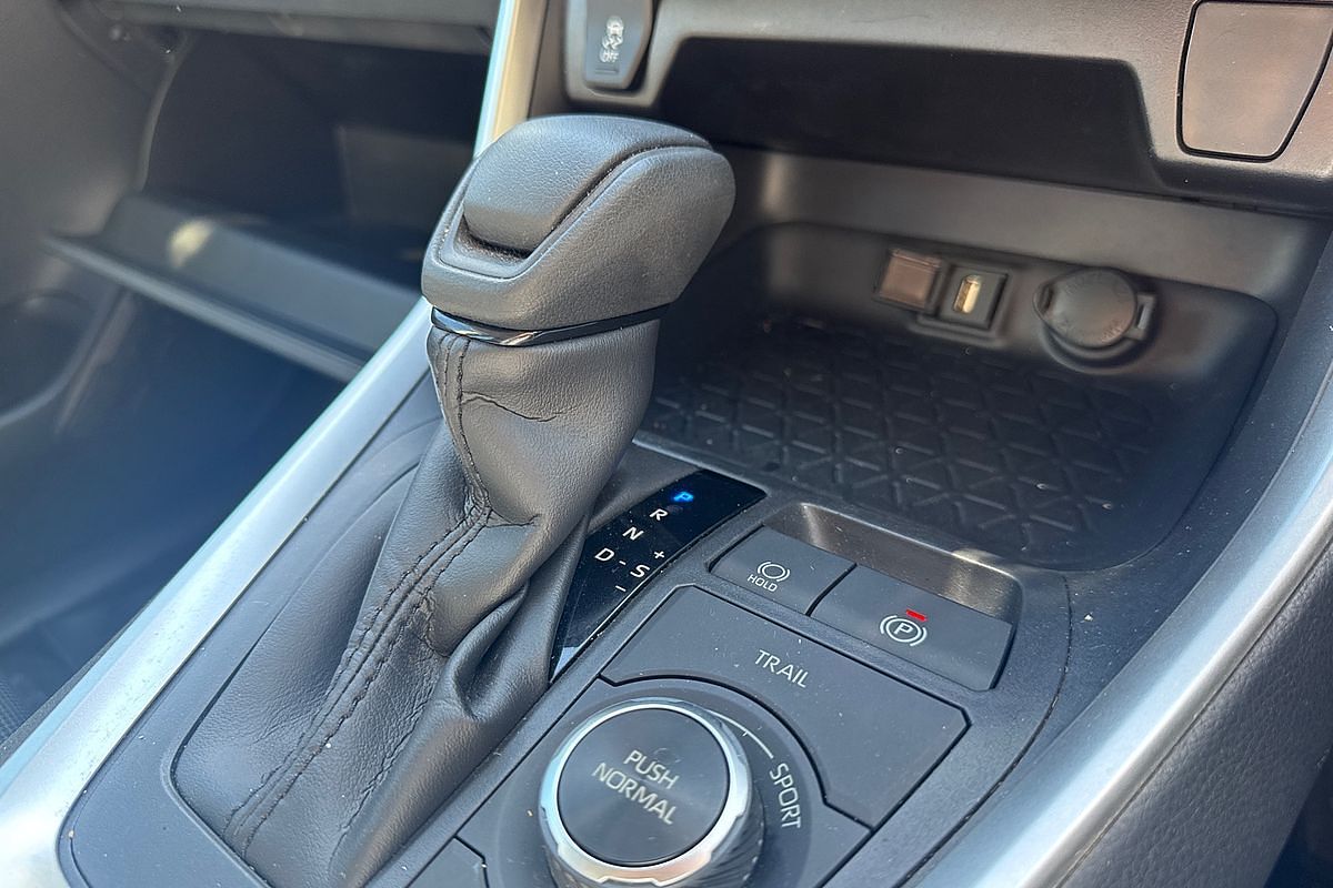 2019 Toyota RAV4 GX AXAH54R
