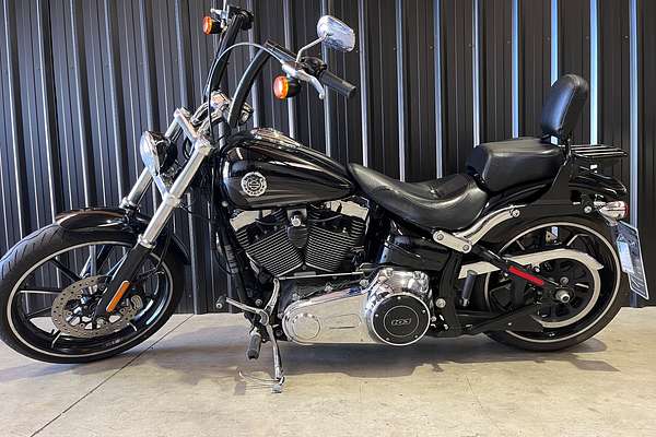 2016 Harley-Davidson Breakout