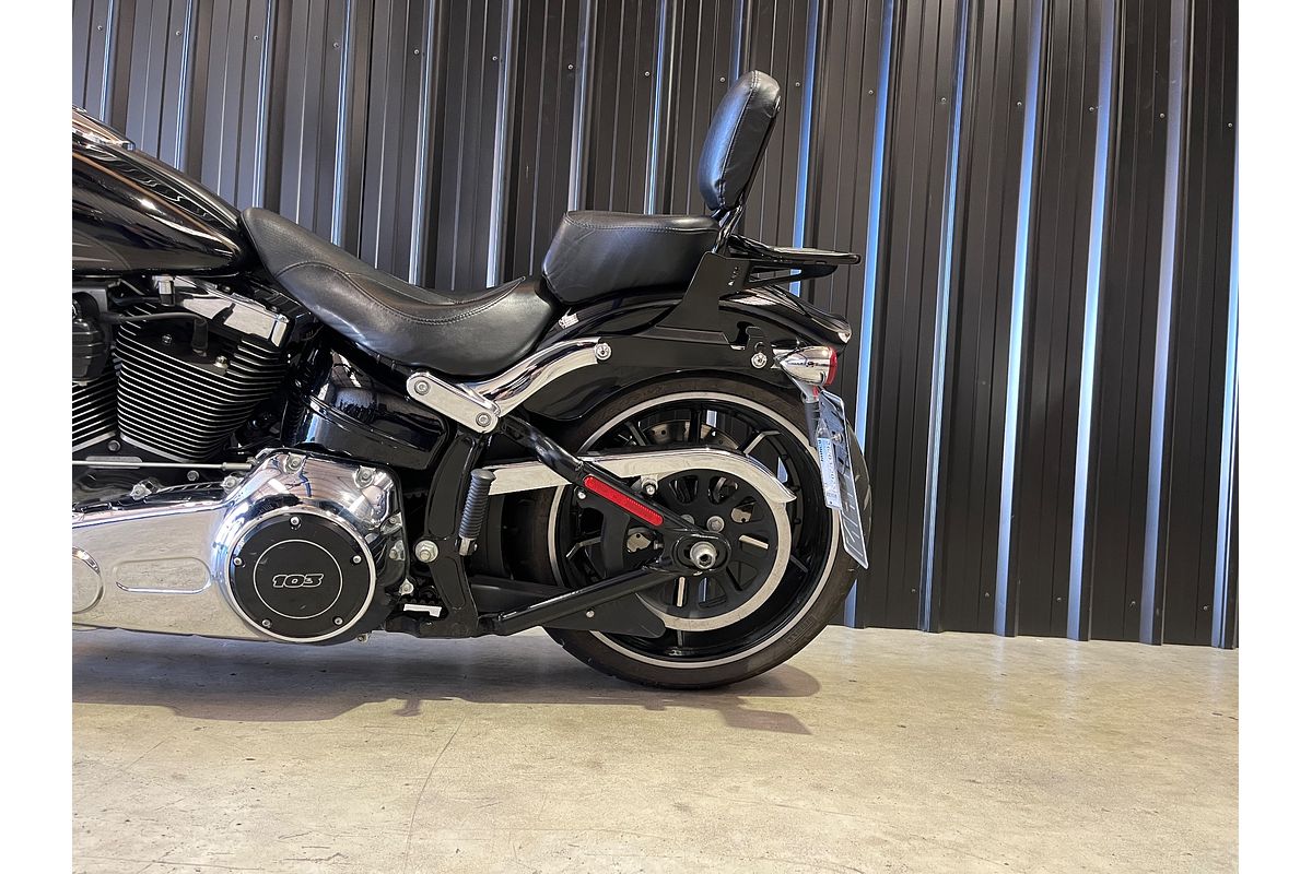 2016 Harley-Davidson Breakout