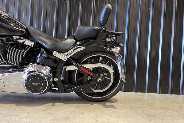 2016 Harley-Davidson Breakout