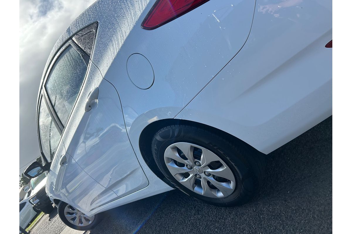 2016 Hyundai Accent Active RB4