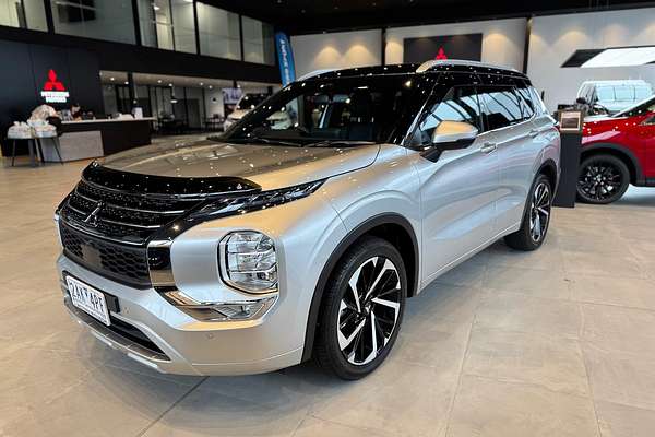 2024 Mitsubishi Outlander Exceed Tourer ZM