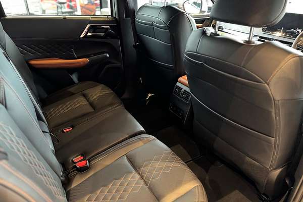 2024 Mitsubishi Outlander Exceed Tourer ZM