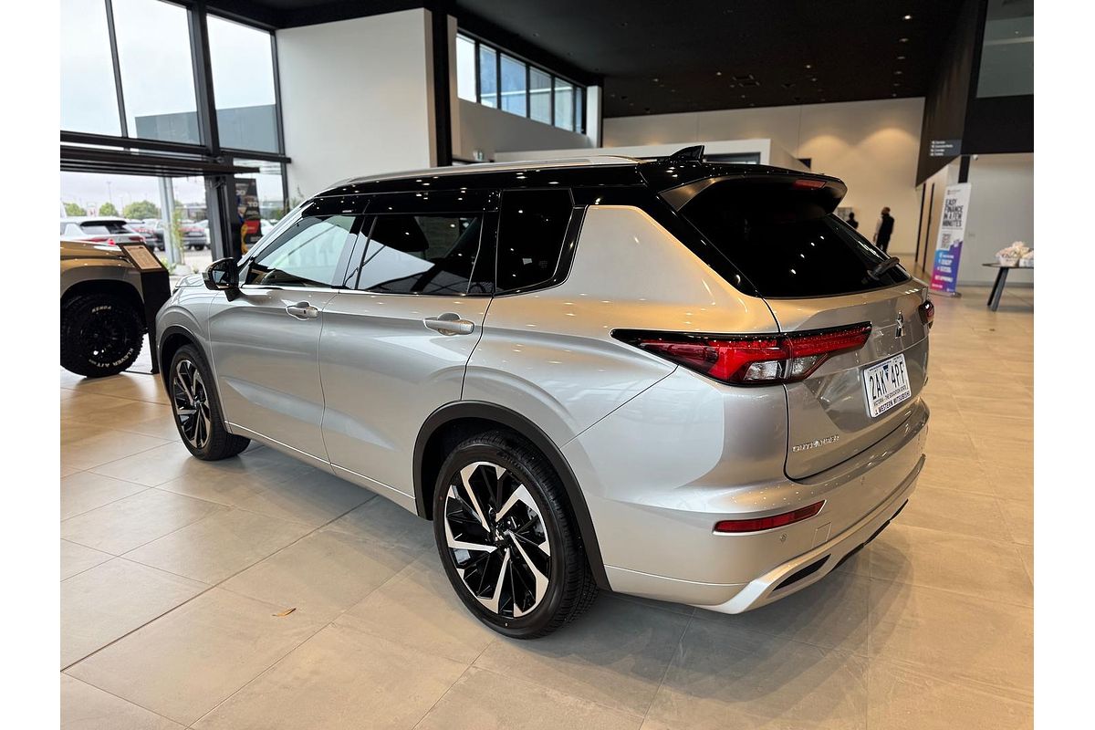 2024 Mitsubishi Outlander Exceed Tourer ZM