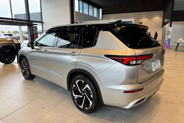 2024 Mitsubishi Outlander Exceed Tourer ZM