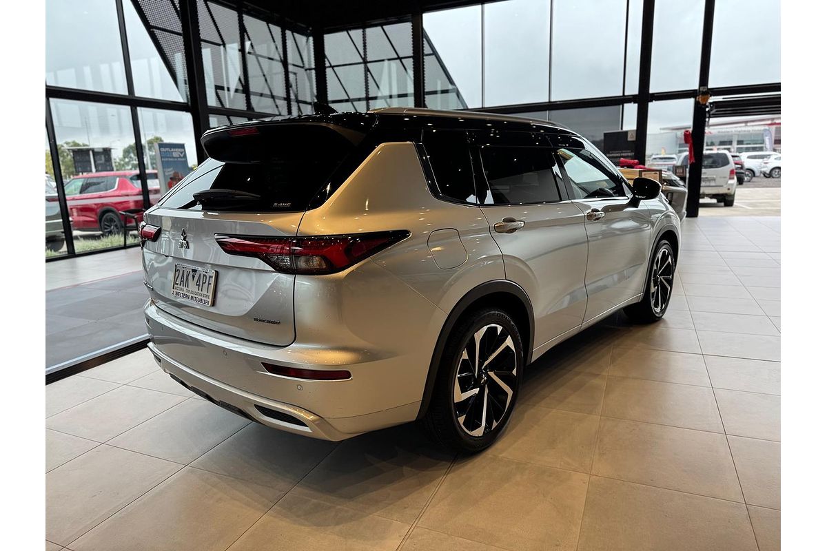 2024 Mitsubishi Outlander Exceed Tourer ZM