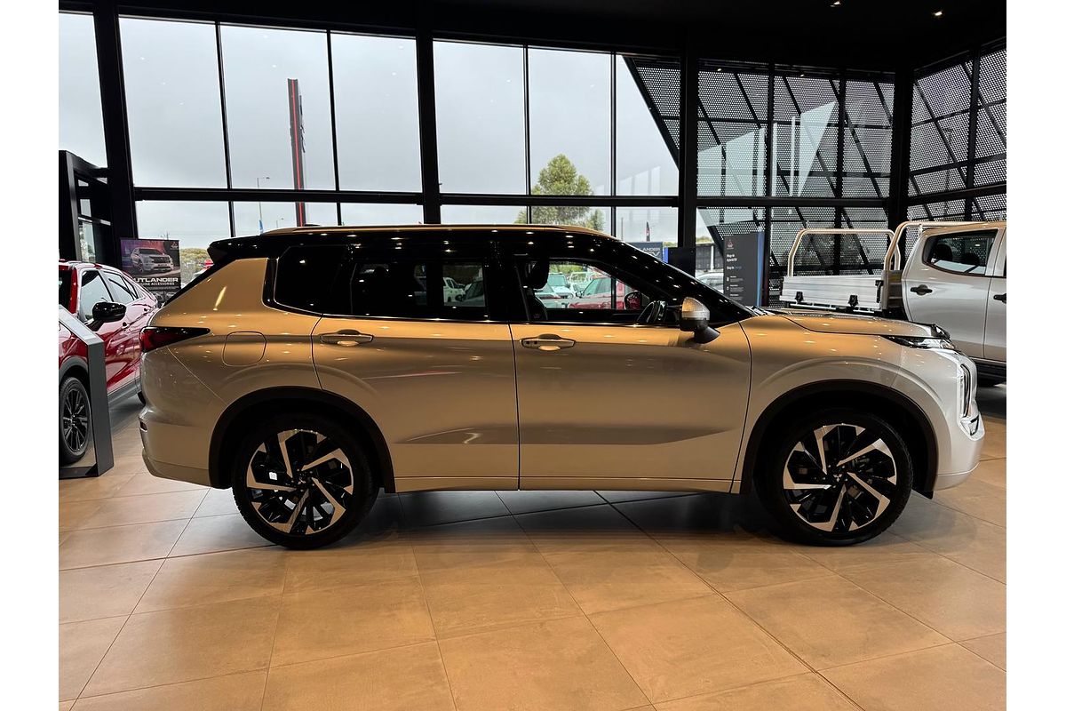 2024 Mitsubishi Outlander Exceed Tourer ZM
