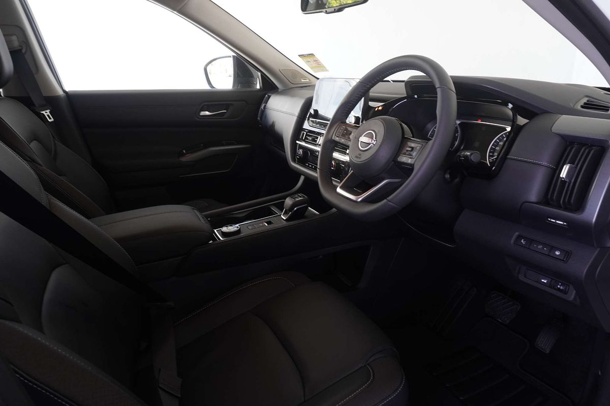 2024 Nissan Pathfinder Ti R53
