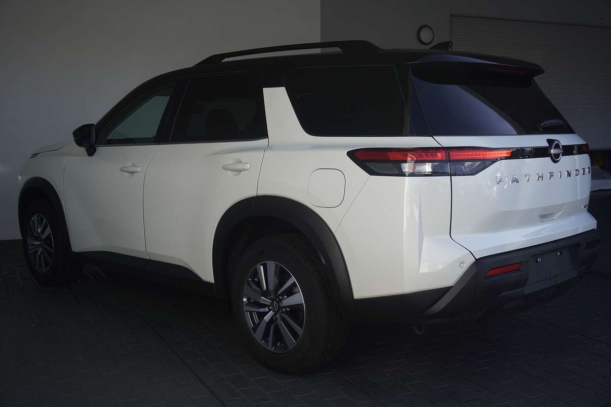 2024 Nissan Pathfinder Ti R53
