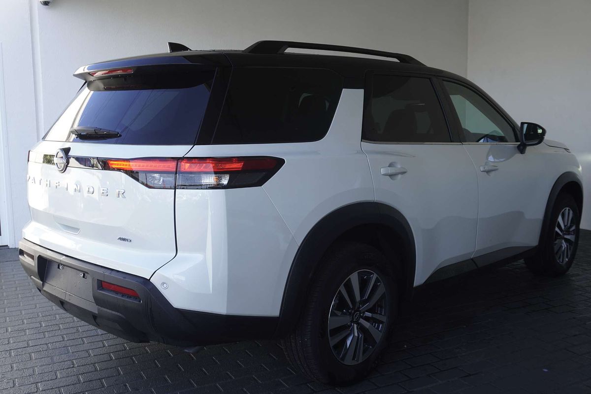 2024 Nissan Pathfinder Ti R53