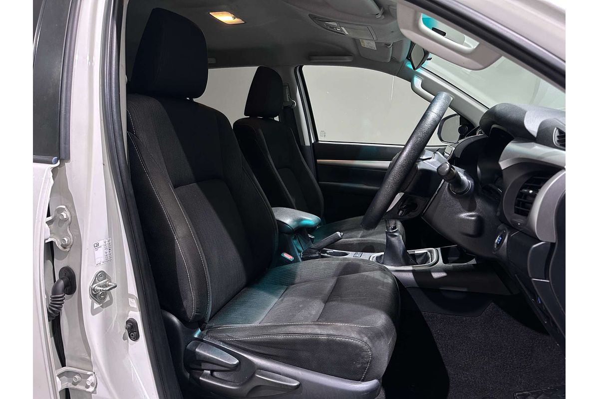 2022 Toyota Hilux SR5 GUN126R 4X4