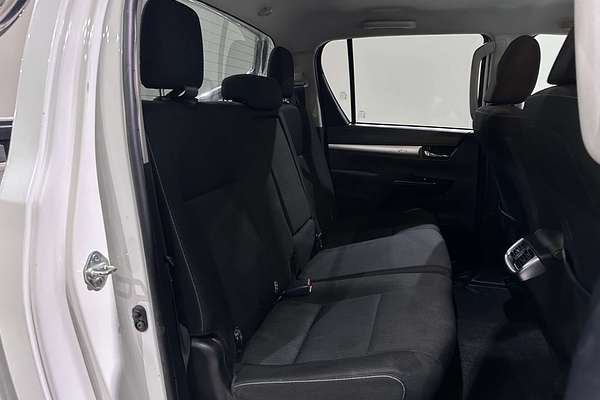 2022 Toyota Hilux SR5 GUN126R 4X4