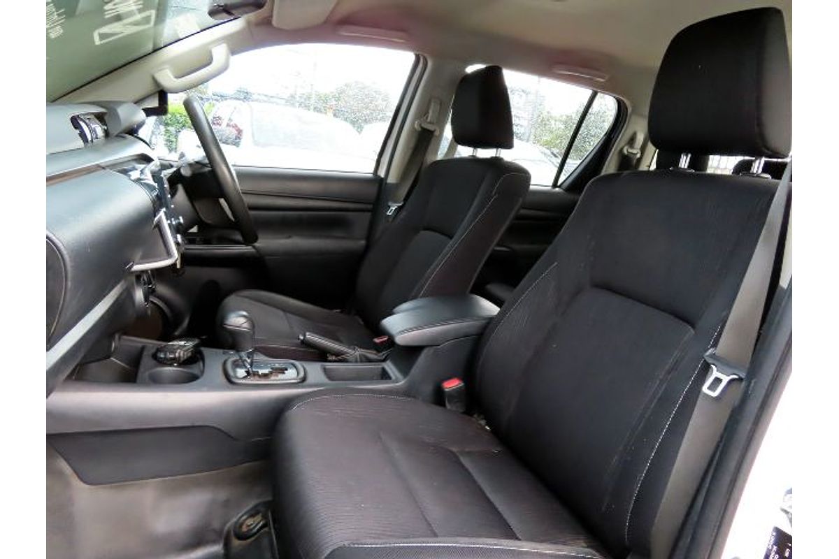 2020 Toyota Hilux SR GUN126R 4X4