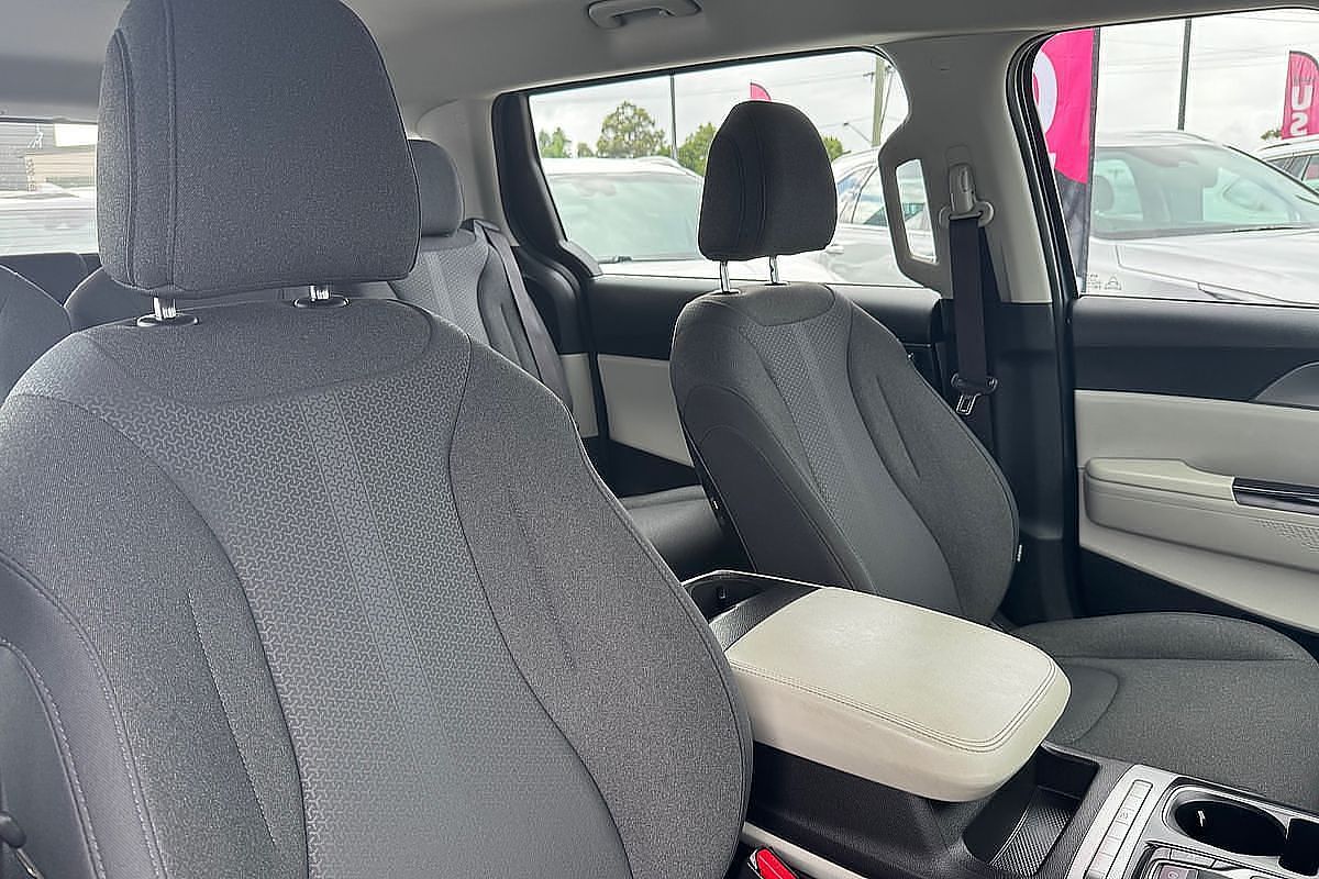 2022 Kia Carnival S KA4