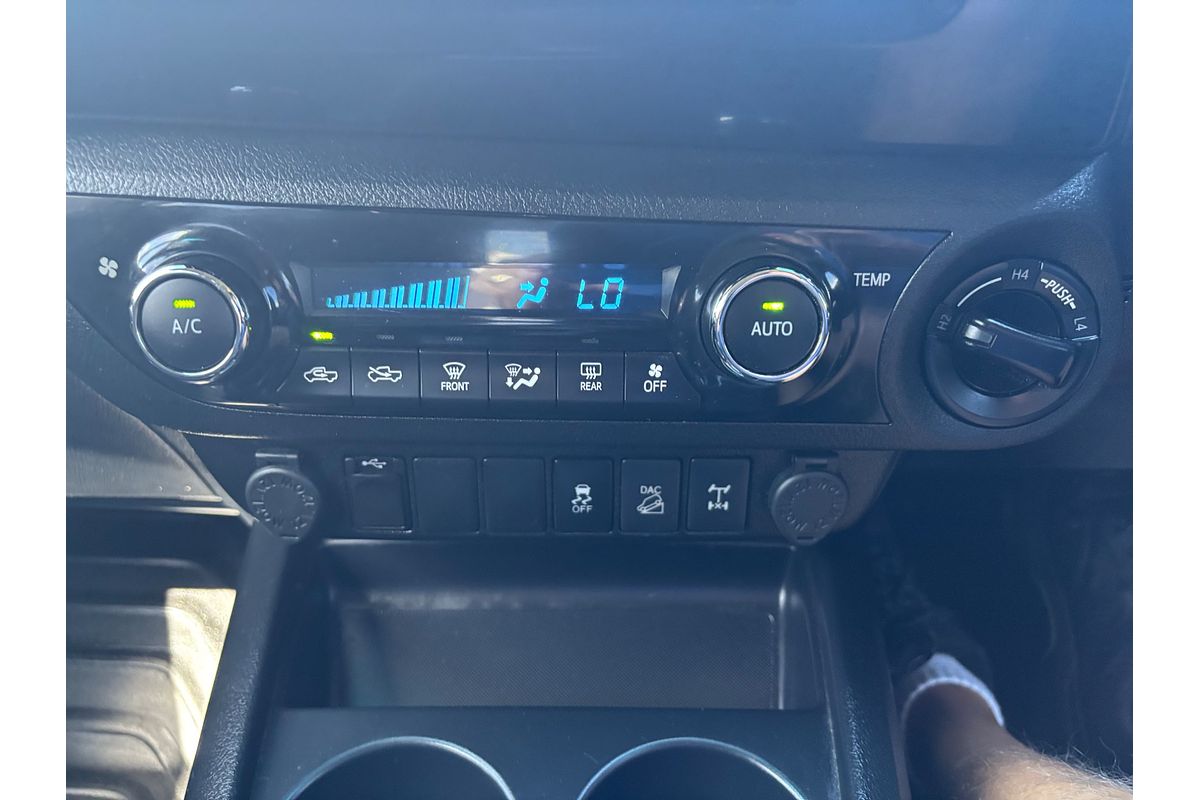 2020 Toyota Hilux SR5 GUN126R 4X4