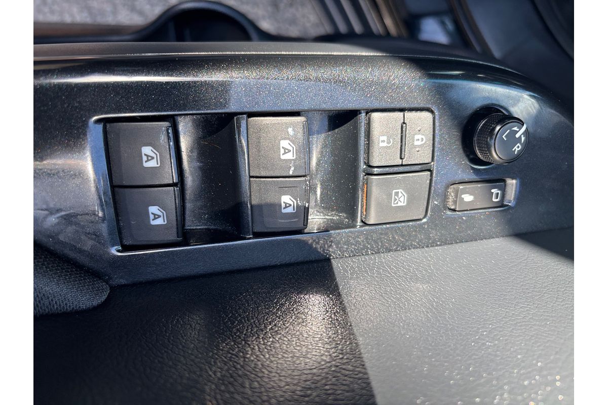 2020 Toyota Hilux SR5 GUN126R 4X4