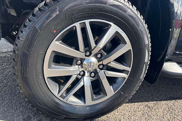 2020 Toyota Hilux SR5 GUN126R 4X4