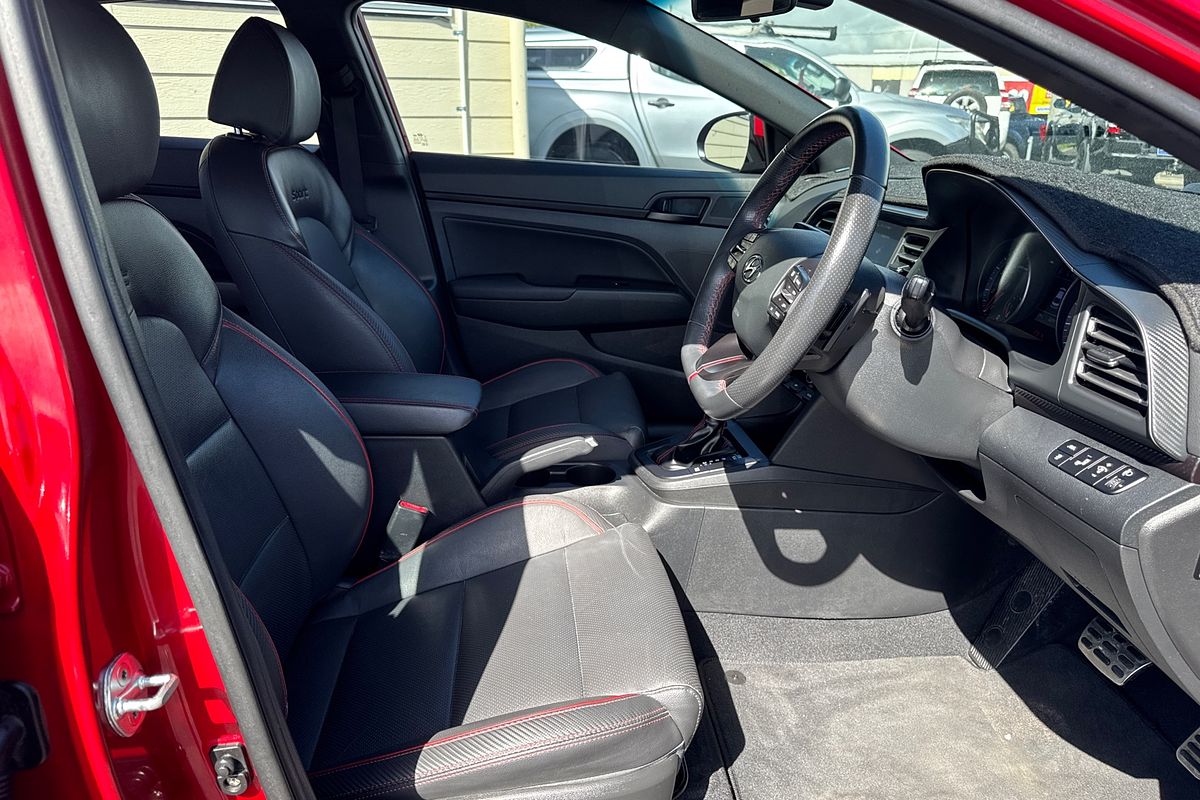 2019 Hyundai Elantra Sport AD.2