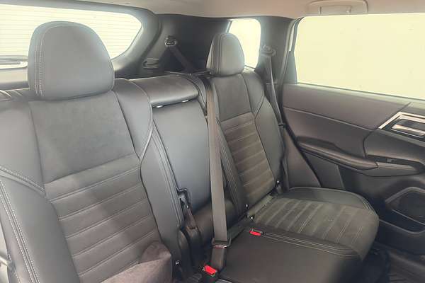 2023 Mitsubishi Outlander Aspire ZM