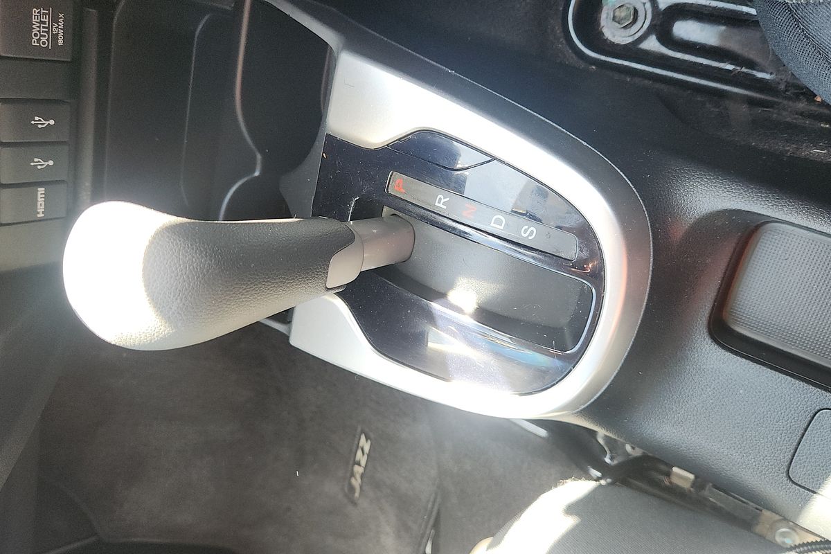 2015 Honda Jazz VTi GF