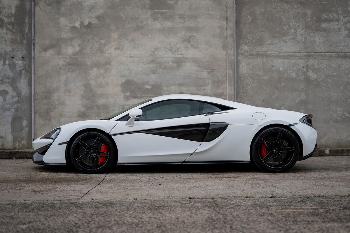 2019 McLaren 570S P13