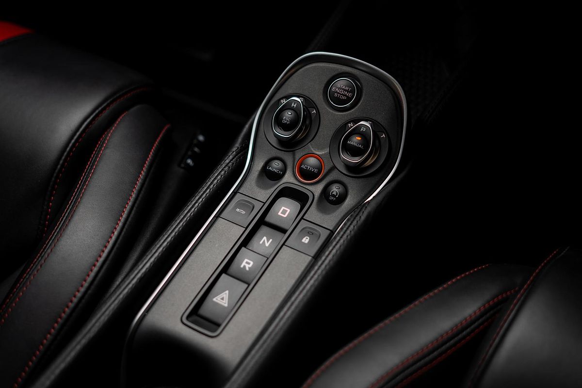 2019 McLaren 570S P13