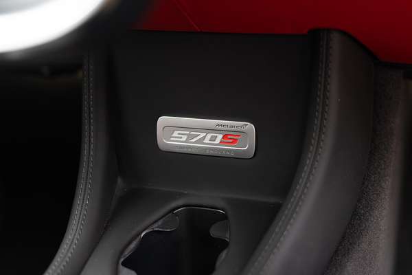2019 McLaren 570S P13