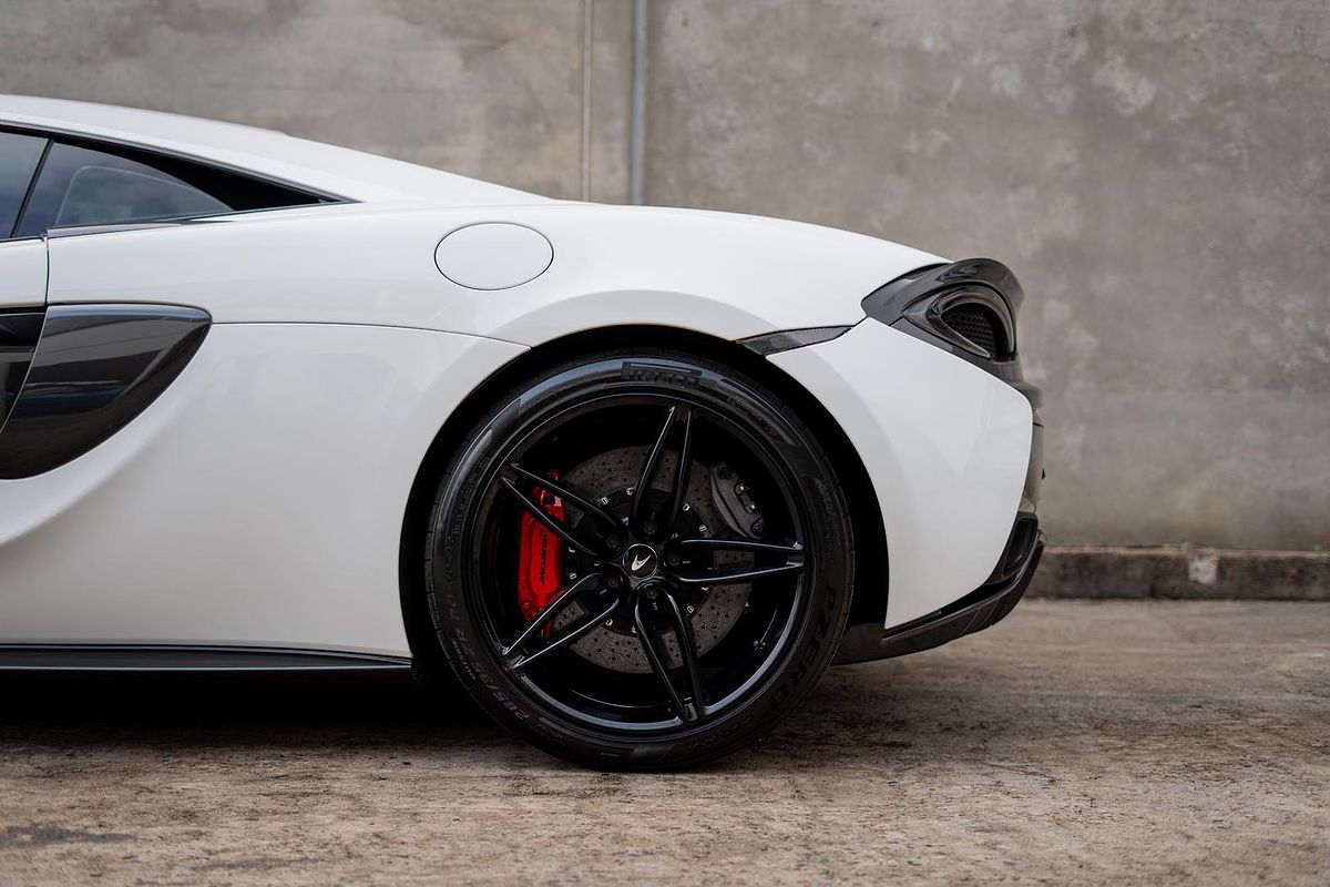 2019 McLaren 570S P13