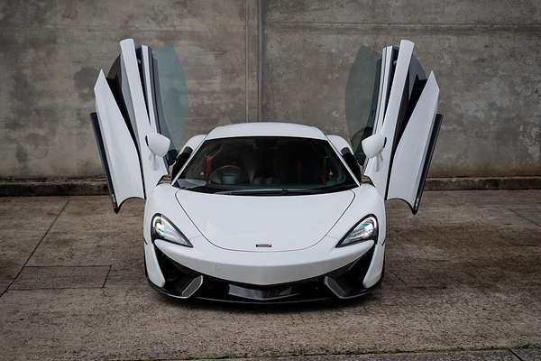 2019 McLaren 570S P13
