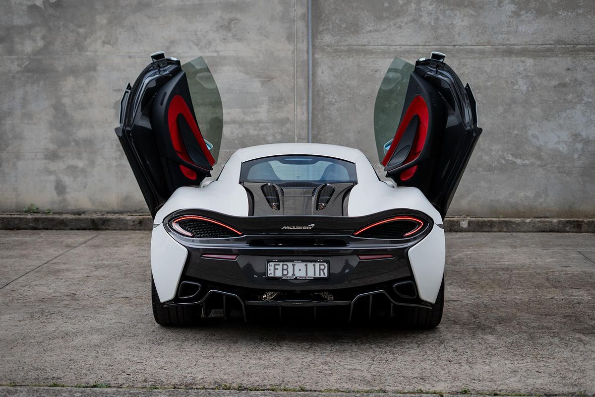 2019 McLaren 570S P13