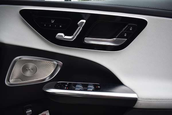 2024 Mercedes-Benz C-Class C300 W206