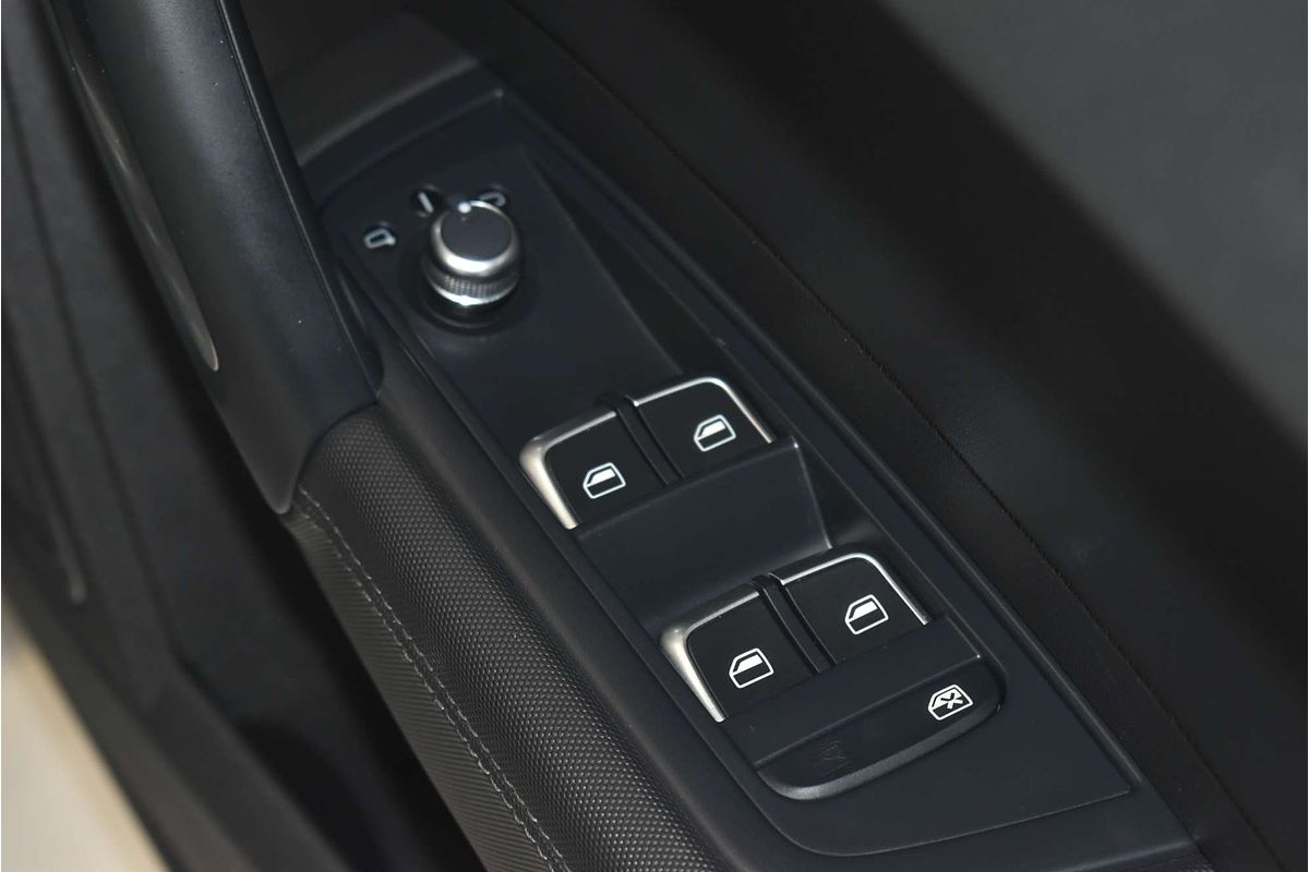 2015 Audi S1 8X