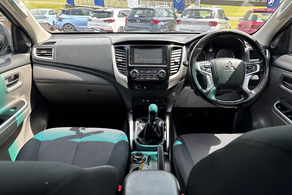 2017 Mitsubishi Triton GLS MQ 4X4