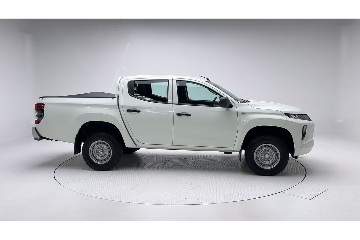 2021 Mitsubishi Triton GLX MR 4X4