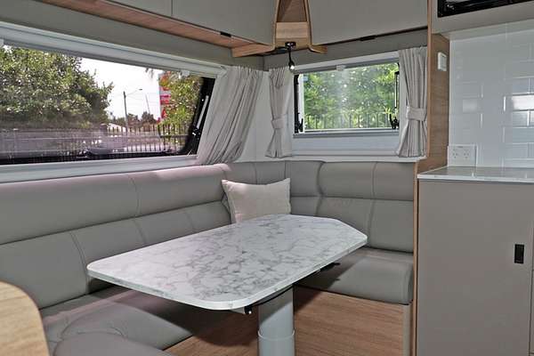 2024 Jayco SILVERLINE CARAVAN 24.75-2.SL-MY24