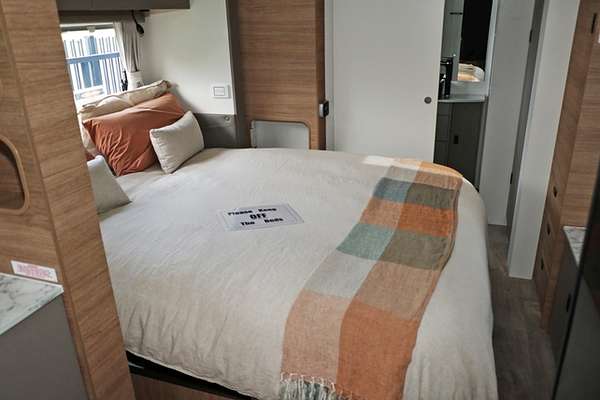 2024 Jayco SILVERLINE CARAVAN 24.75-2.SL-MY24
