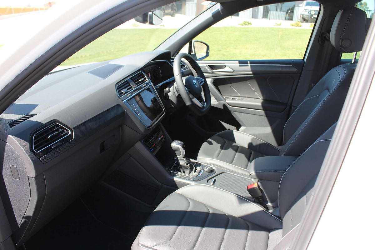 2024 Volkswagen Tiguan 162TSI R-Line 5N