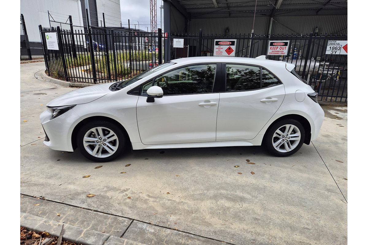 2021 Toyota Corolla Ascent Sport MZEA12R