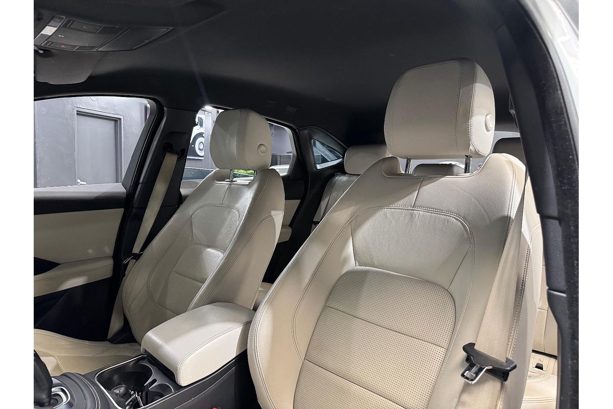 2019 Jaguar E-PACE P250 R-Dynamic SE X540